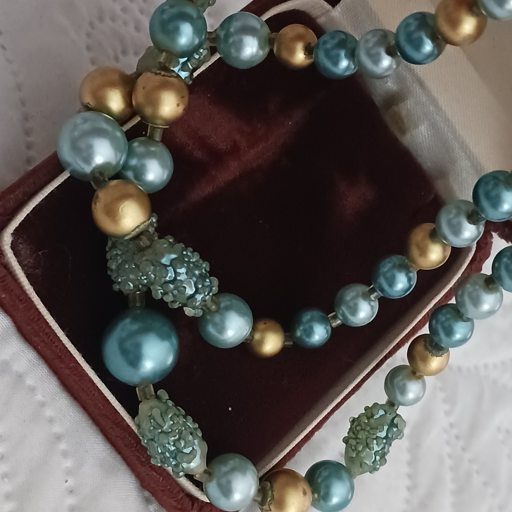 Vintage Japan 50s Teal and Gold Beaded Women's Necklace - Picture 3 of 10